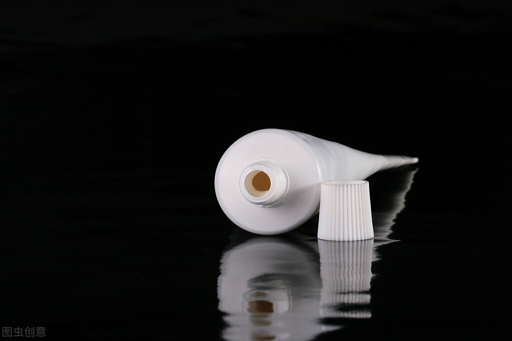 猫把屎拉床上怎么办,猫一天拉几次屎正常