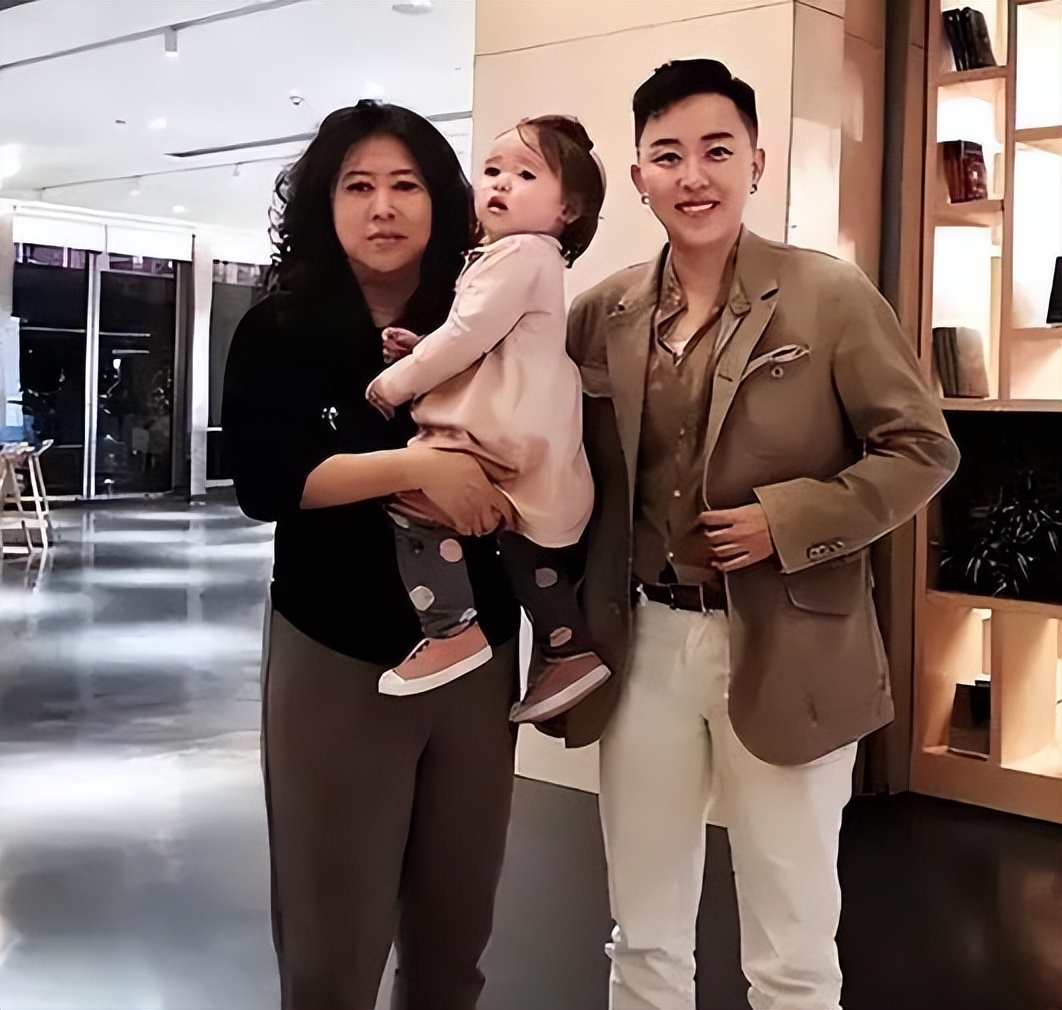 女ceo花50万生混血女儿后续,女ceo花50万生混血宝宝