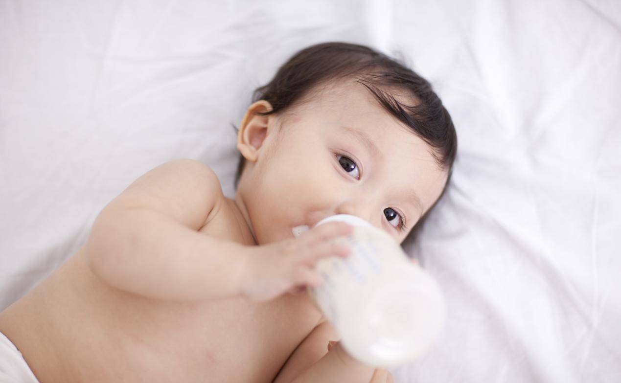 奶粉结块不溶解怎么办,奶粉不溶解的原因