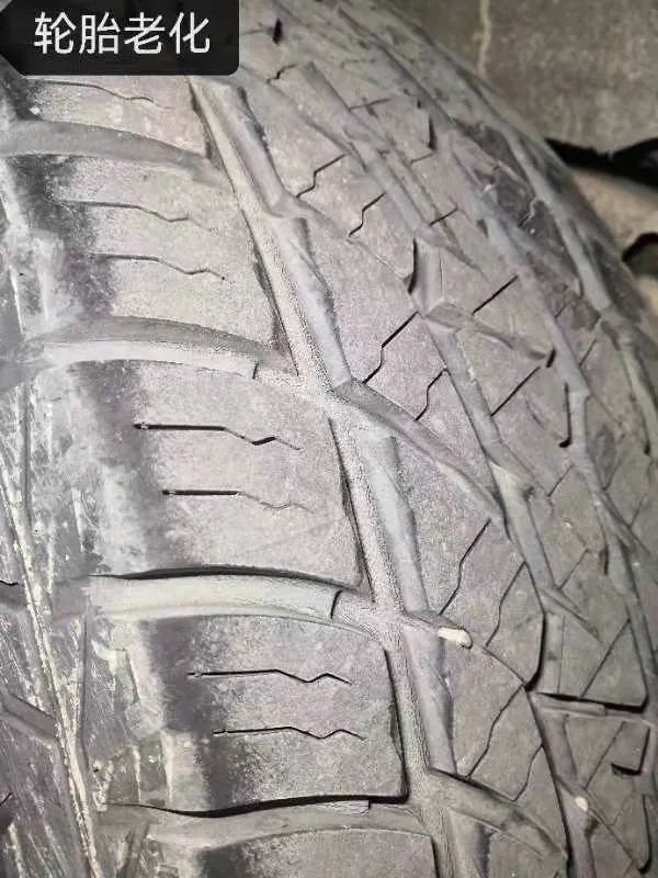 2003年的丰田老霸道，33万公里“车况残旧”，翻新复活变新车