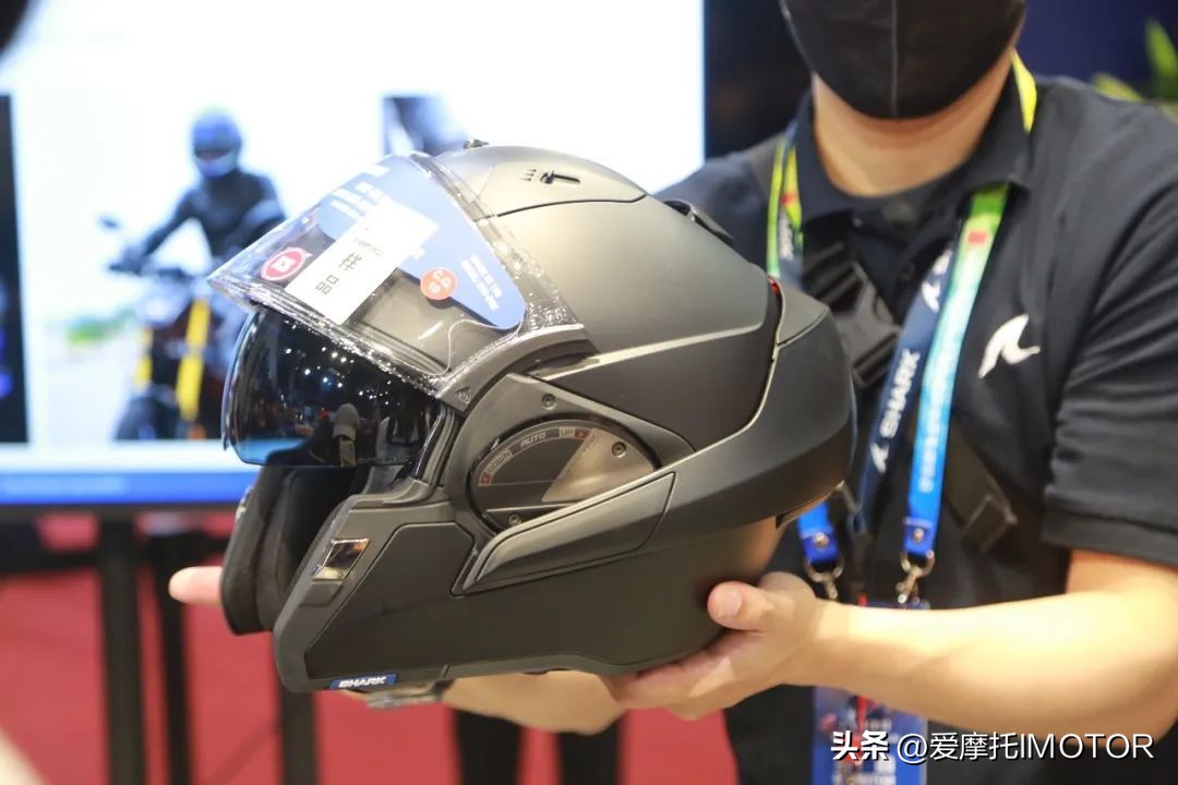 shark头盔最新款,shark大尾翼赛道盔