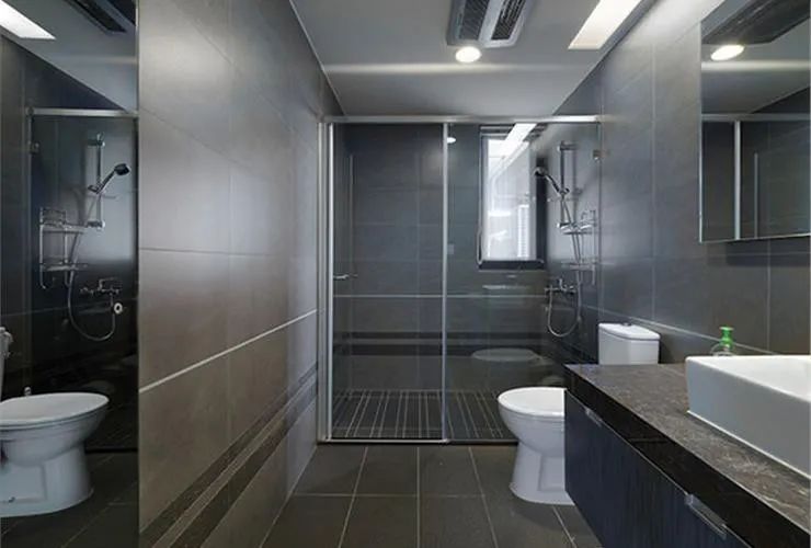 卫生间隔壁房屋墙面渗水发霉咋办,卫生间隔壁墙面渗水怎么回事