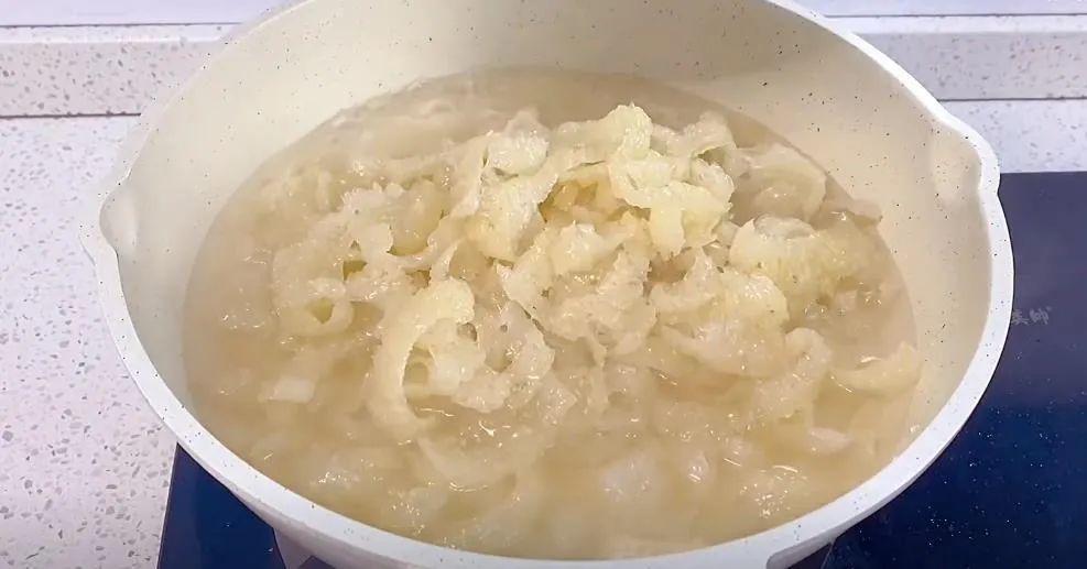 40岁以上的女人吃什么胶原蛋白好,吃什么样的胶原蛋白能让皮肤饱满