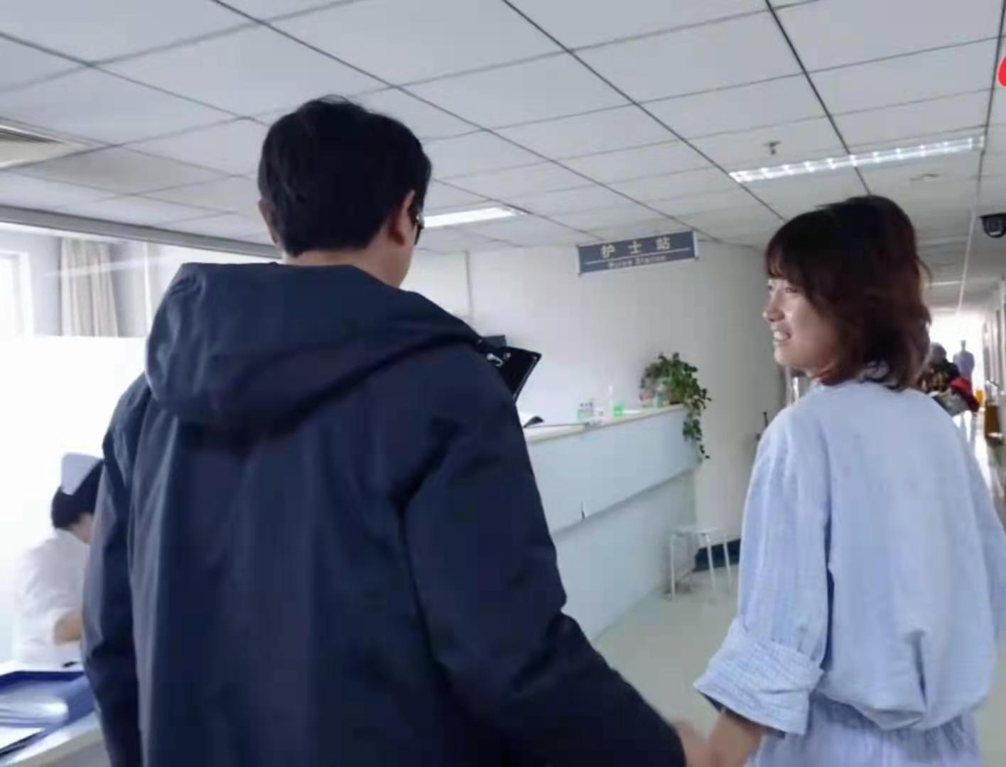 鼻子里长肿瘤的女孩儿,女子鼻子上长肿瘤