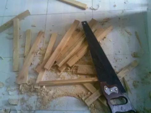 「春秋装饰干货」轻钢龙骨与木龙骨，哪种做吊顶好？