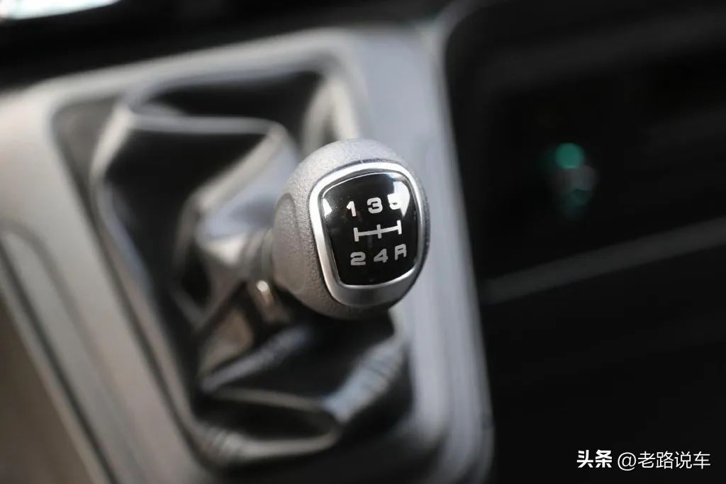 依维柯全新得意v40速比,南京依维柯得意v40加长版轻客