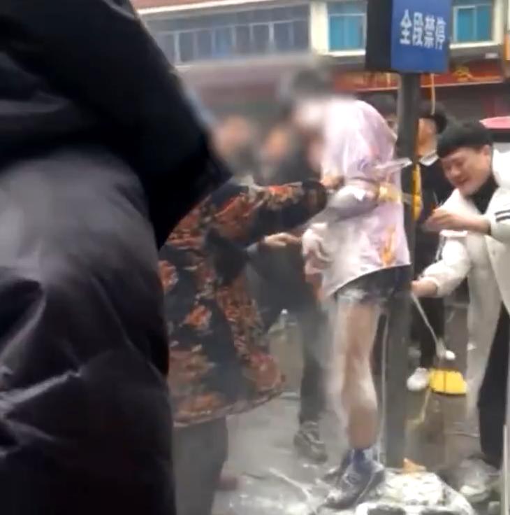 重庆结婚新郎被整视频,四川重庆结婚新郎被整