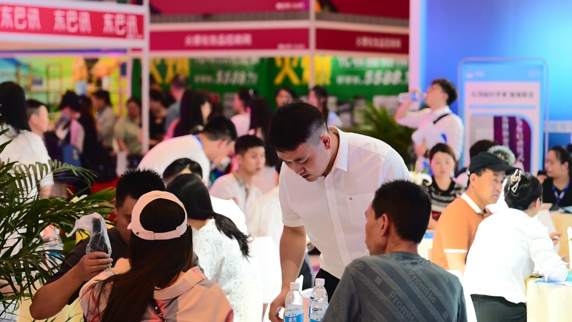 洗脸鲸洗脸吧成都,洗脸鲸洗脸吧柳州店