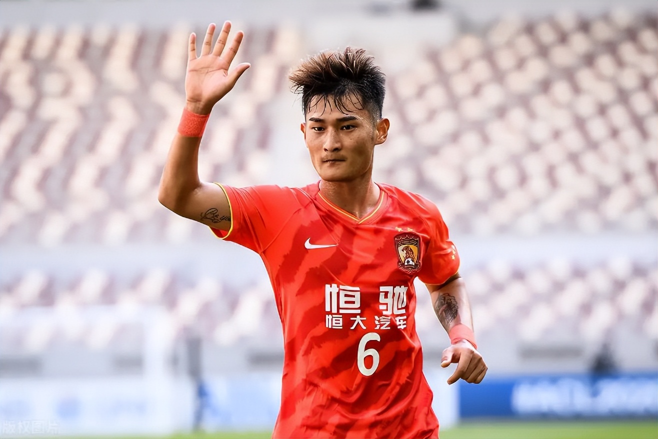 山东泰山发布战国安海报,山东泰山队宣传海报