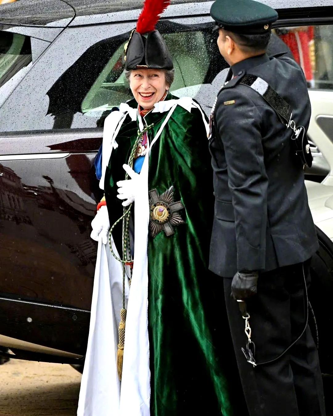 卡米拉加冕仪式夏洛特,加冕礼上夏洛特的花环