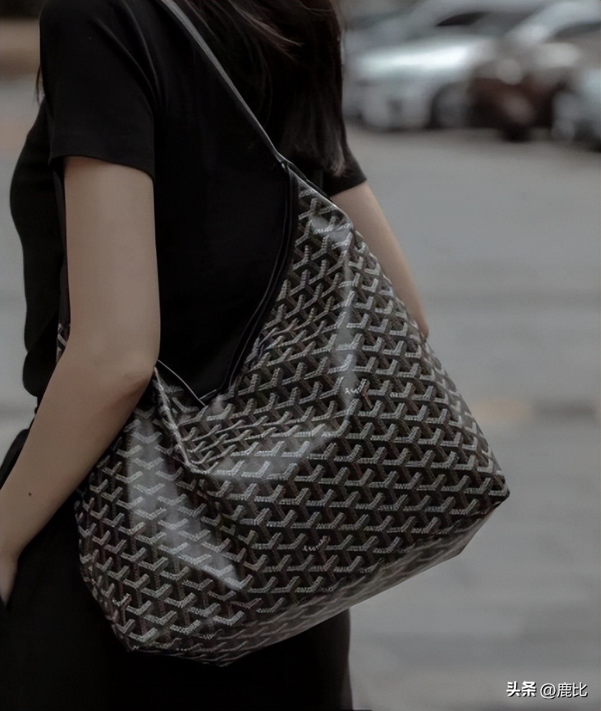 吐槽局｜为啥现在买只包，都要预定啊？