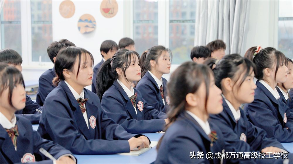 初中毕业男孩子学什么专业好就业,初中毕业男孩子学什么专业有出路