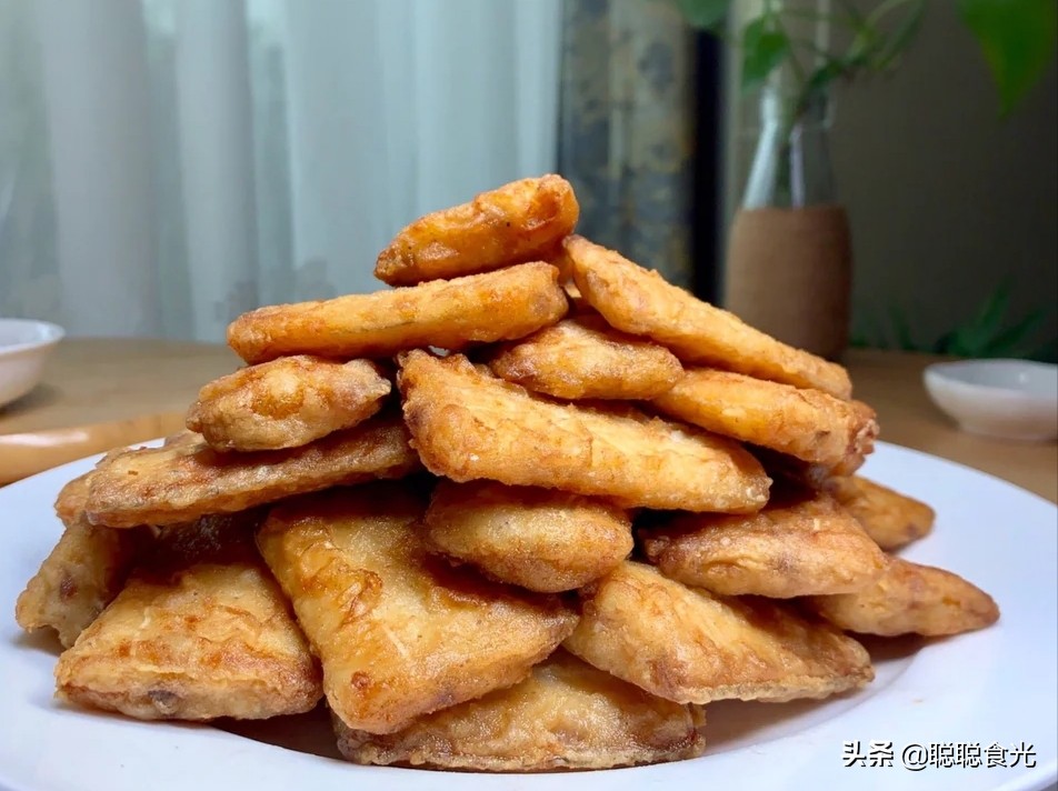 带鱼是黄眼睛的好还是黑眼睛的好,挑选带鱼黑眼睛好还是黄眼睛好