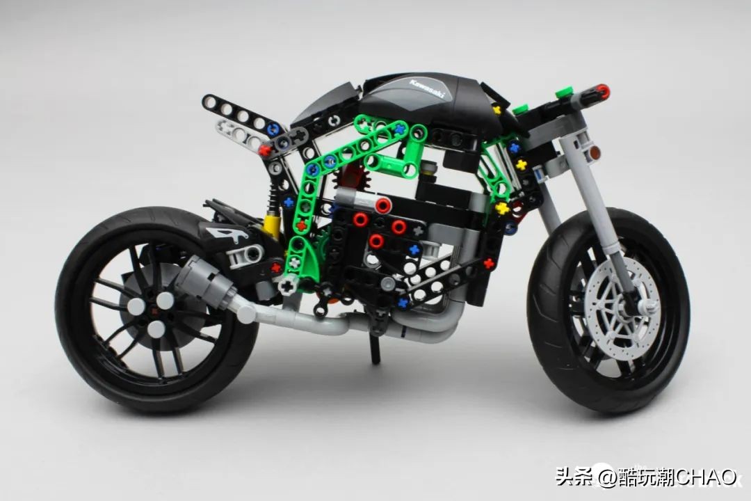 乐高极速摩托车测评,乐高机械组旗舰系列摩托车