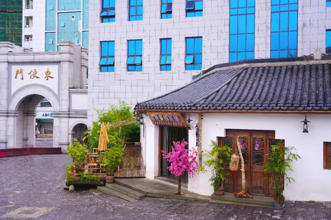 除了梵净山还能玩什么游戏,铜仁除了梵净山还有什么旅游景点