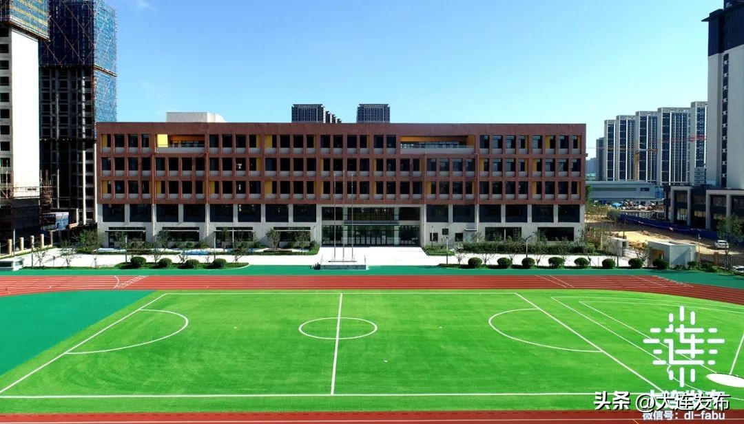 芝罘区新建学校计划投入时间,学校新建停车场投入使用