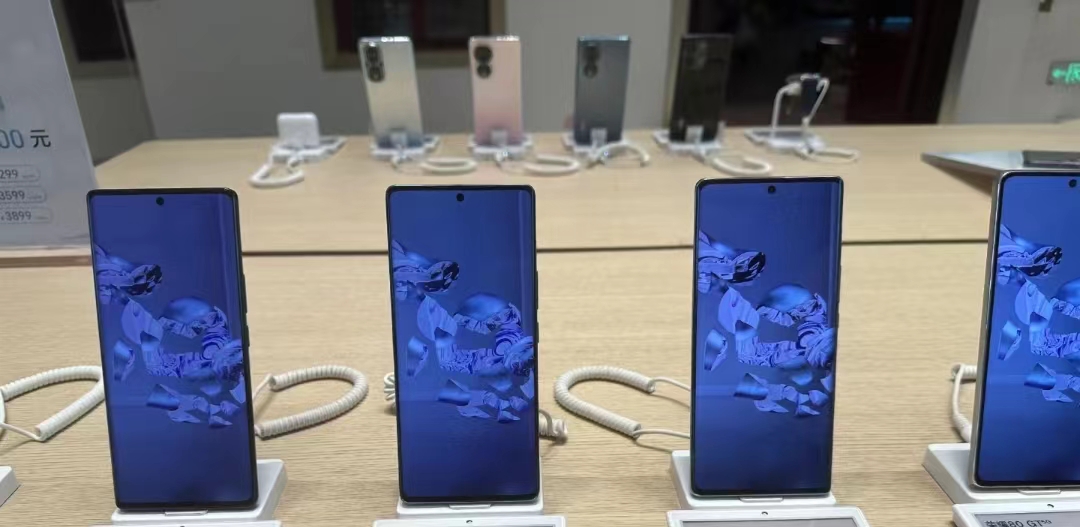 opporeno9与荣耀80怎么选,opporeno9和荣耀80选哪个