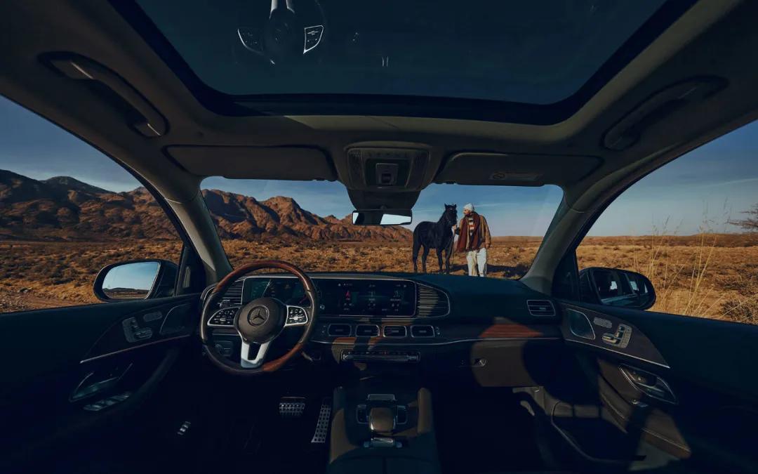 奔驰GLS100万起售是智商税？买新陆巡4年后提车，网友“等不起”