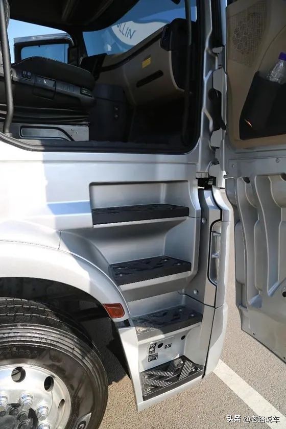 奔驰actros2653测评,国产奔驰重卡actros优享版