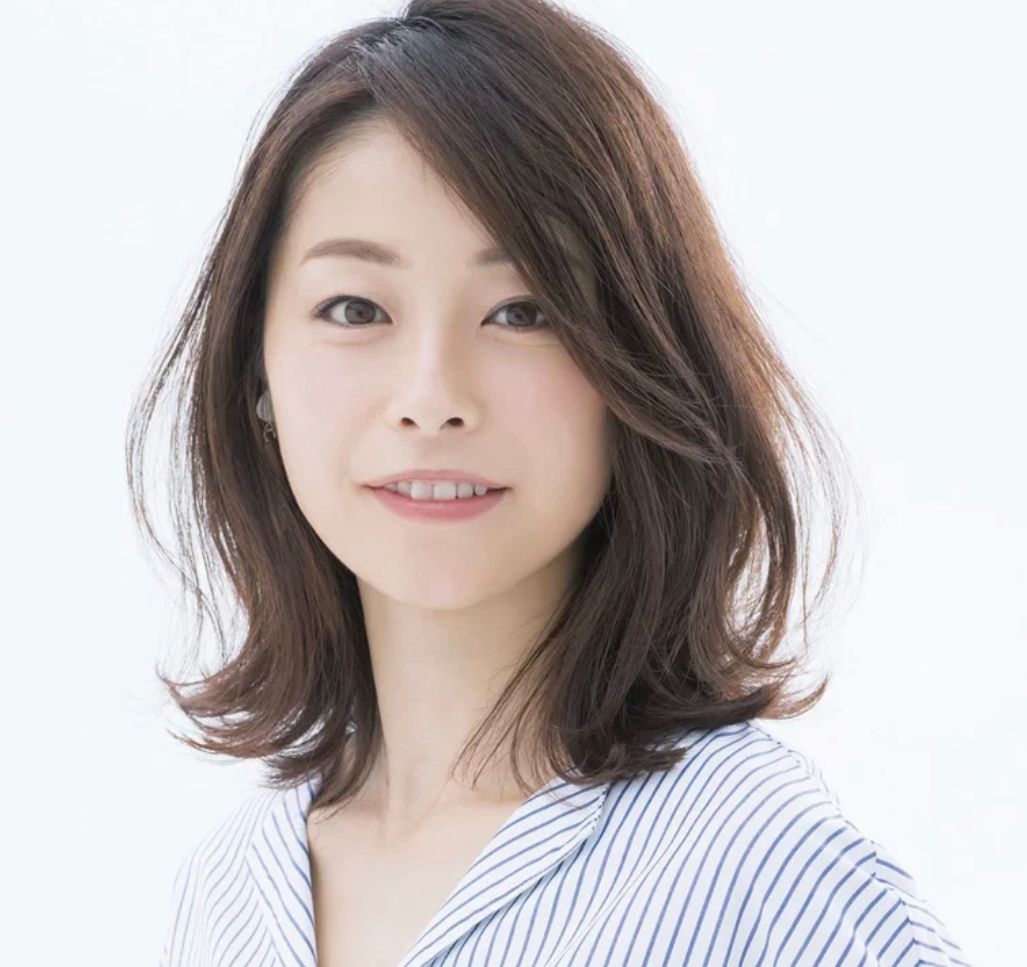 中年女士头发少烫什么发型好,中年女人适合烫哪些正常款的头发