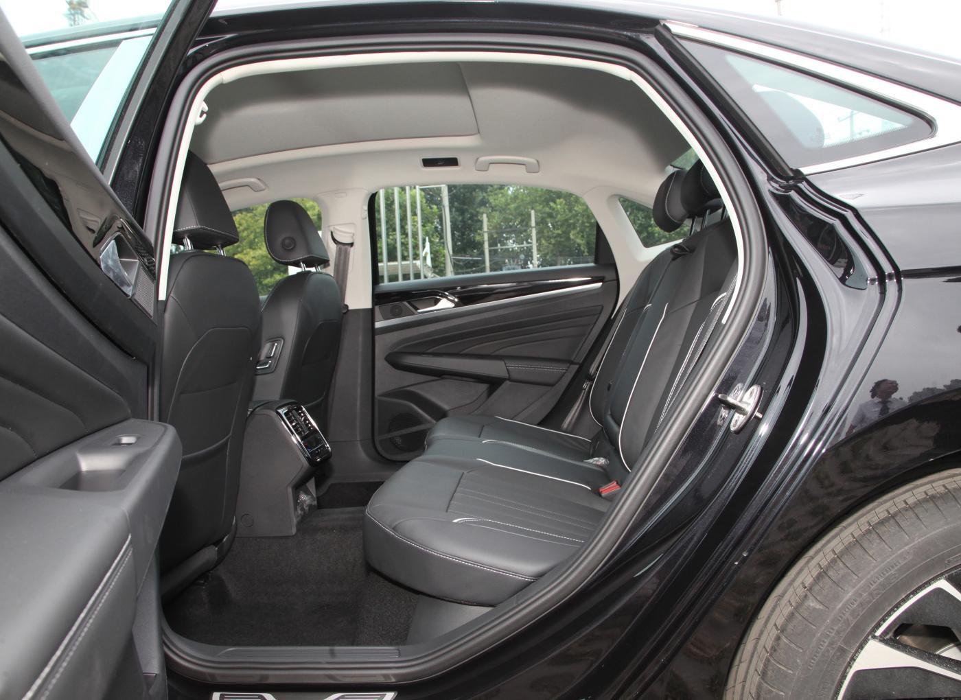 大众帕萨特的优缺点是什么,大众帕萨特有什么优缺点