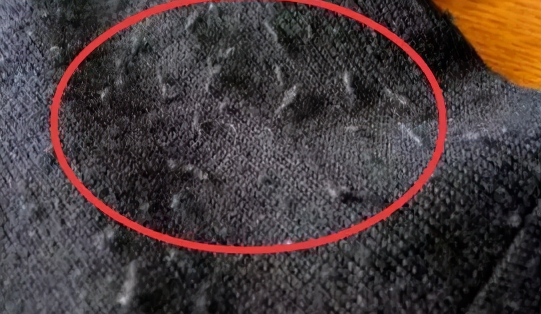 衣服混洗沾满毛絮怎么去除,衣服洗完粘毛了处理小妙招