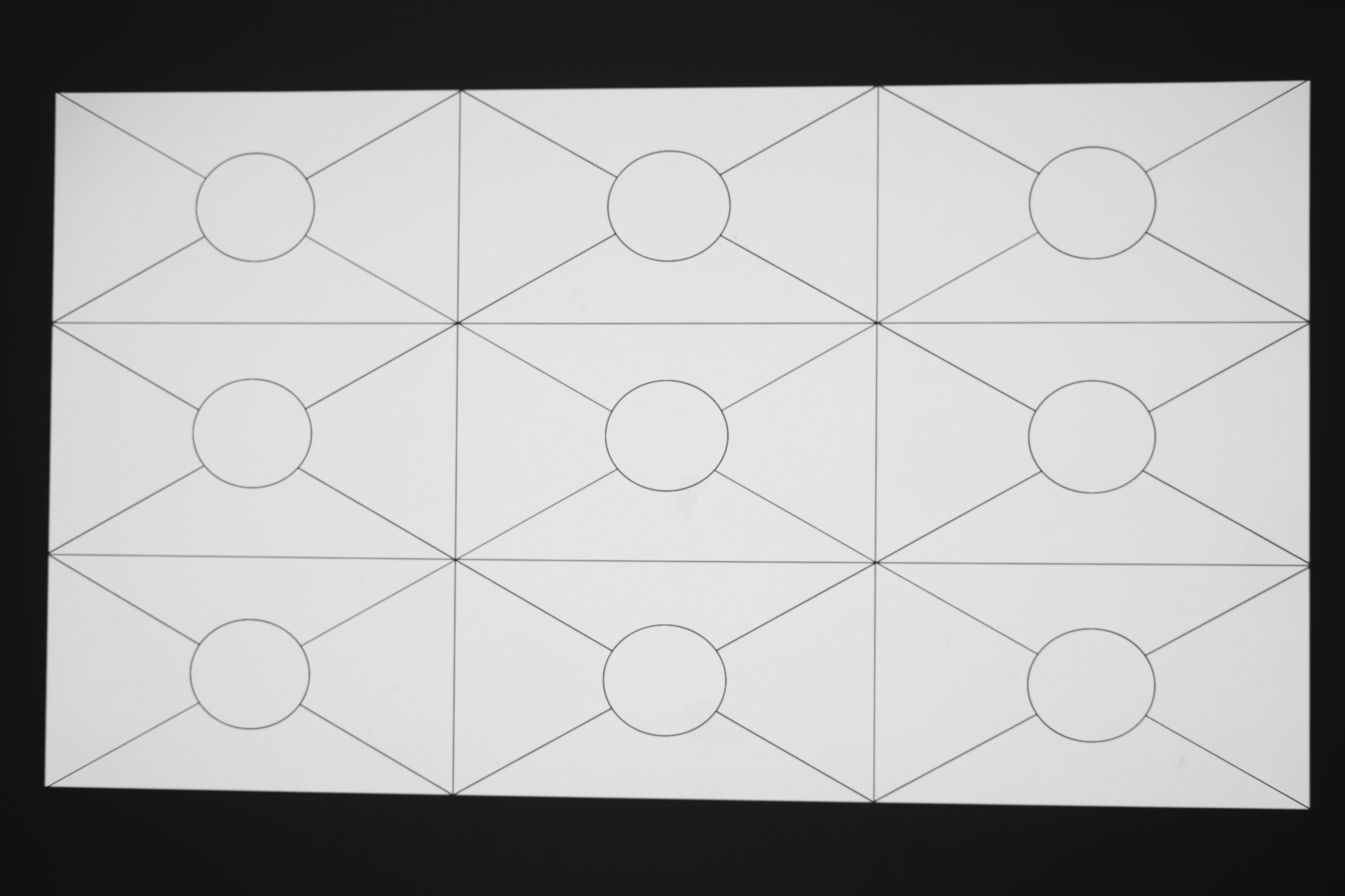海信激光投影仪c1和坚果N1,坚果n1三色激光投影仪选什么幕布