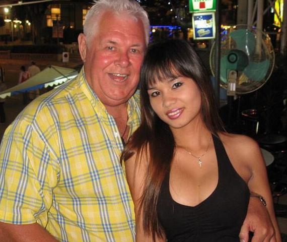 泰国租妻服务有多野？白天当导游，晚上滚床单