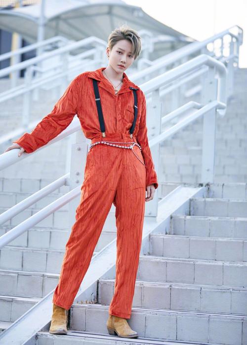 刘雨昕同款短发图片,刘雨欣短发造型图片