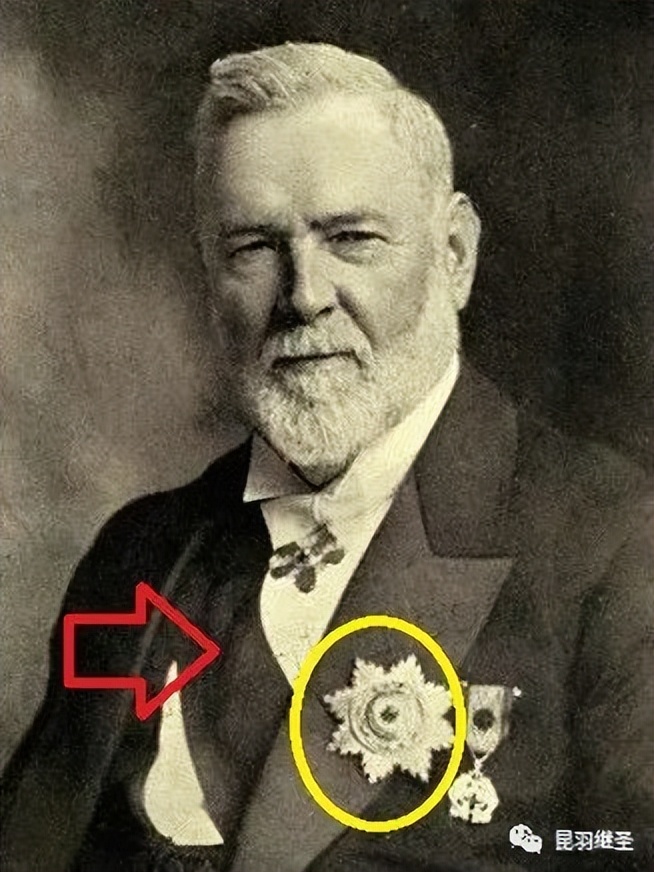 西史失算，破绽连连：真假故事都往巴黎圣母院里装，结果自相矛盾