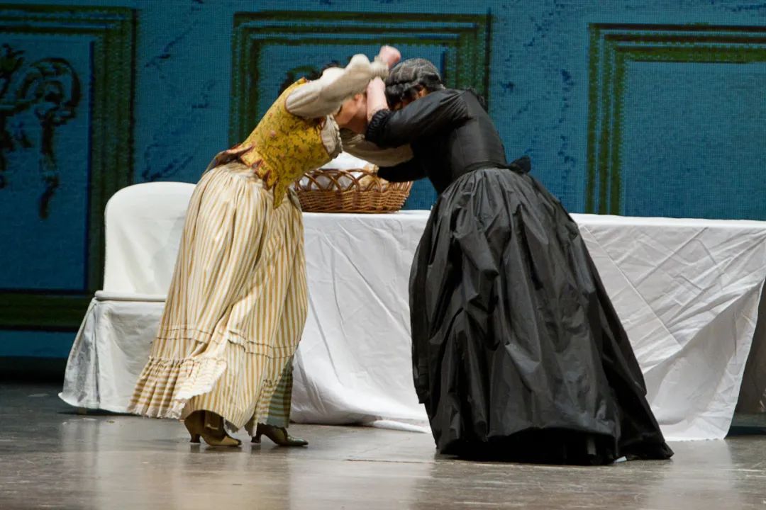 一日一期的经典，第二十四天：钿誓钗盟何处寻当初谁料今