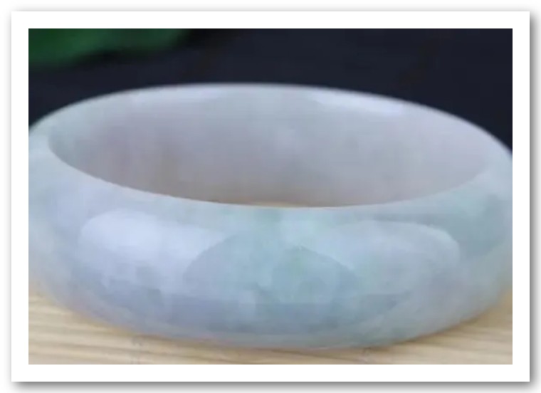 讲解翡翠原石种水表现视频,翡翠种水的鉴别方法视频