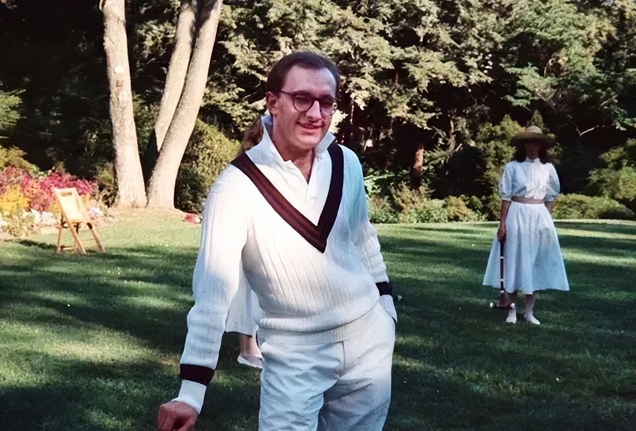 08年美国超级*子骗**:靠忽悠进华尔街,骗婚女高管12年