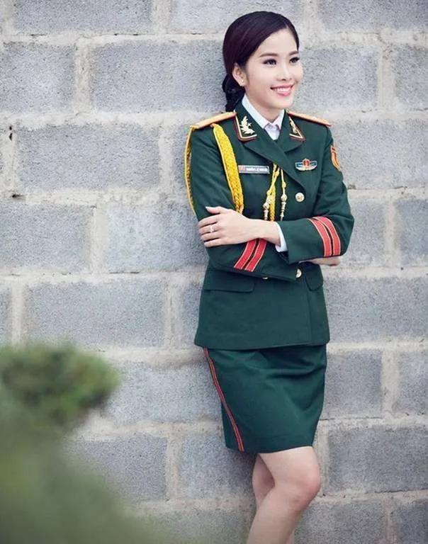 女警警服演变照片图片,最美警花警服图片