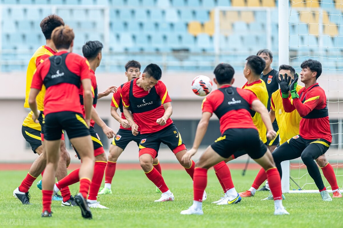 男足中国对韩国直播几点,中国男足今日比赛央视转播吗