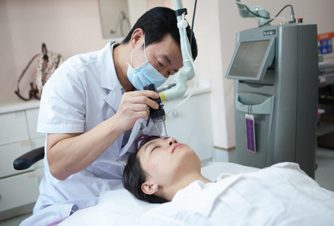 警惕这些痣可能会成瘤,哪些地方有痣代表得癌症了