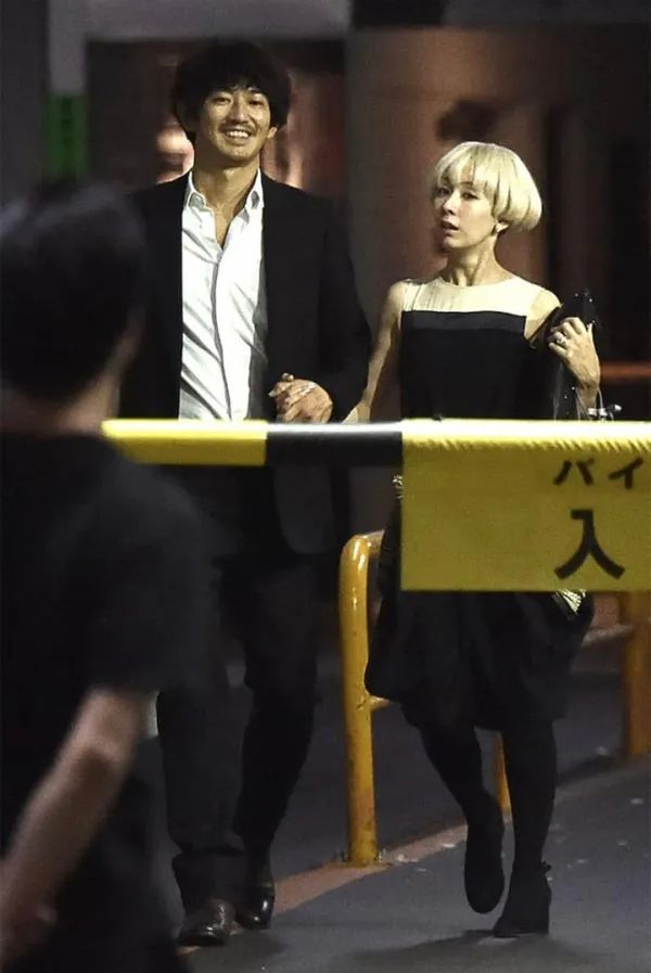 日本艺人的封神抓拍大盘点!狗仔真的很会…