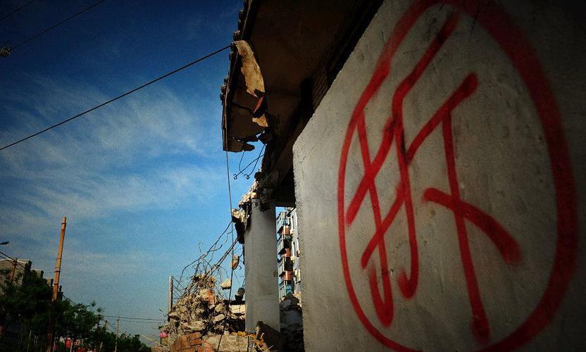 空挂户口法院会判定迁出吗,空挂户法院能否强制迁户