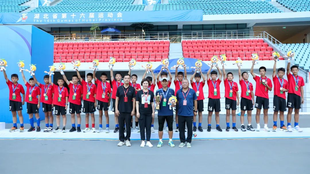 襄阳足球联赛冠军,襄阳市足球代表队勇夺省赛冠军