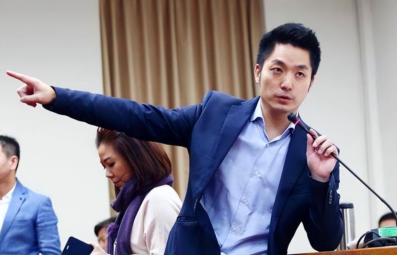 蒋万安家世之谜,帅气面容来自祖母,但祖母惨死原因至今扑朔迷离