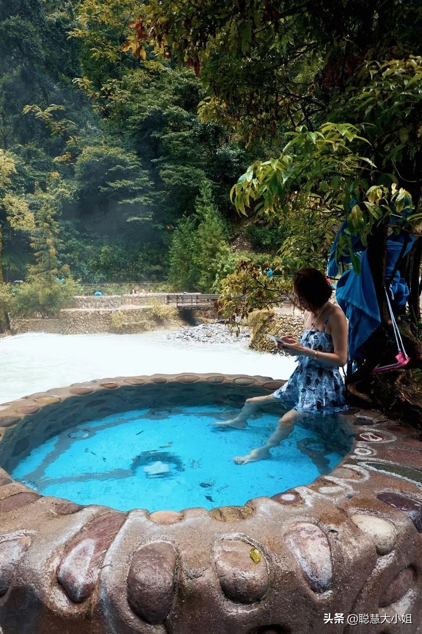 云南弥勒泡温泉最佳时间,云南弥勒物价怎样