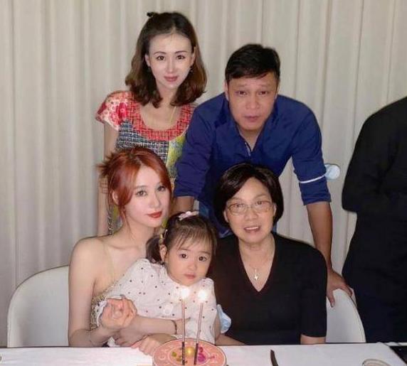 范志毅幸福家庭,范志毅家里的老房子