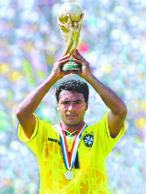 世界杯大罗钟摆过人,世界杯小罗经典时刻