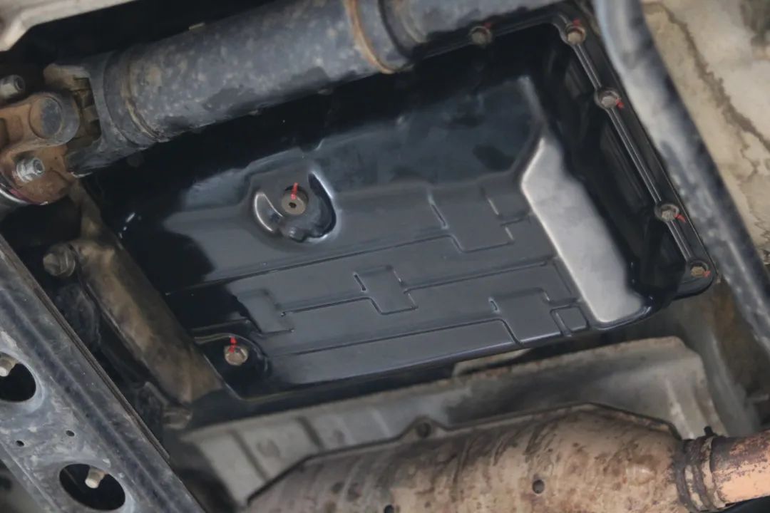 陆巡lc100中控台翻新视频,陆巡lc100内饰翻新