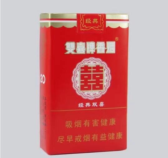 广东梅州，男子来到一家小卖部买了一包双喜软经典，结果却是这样