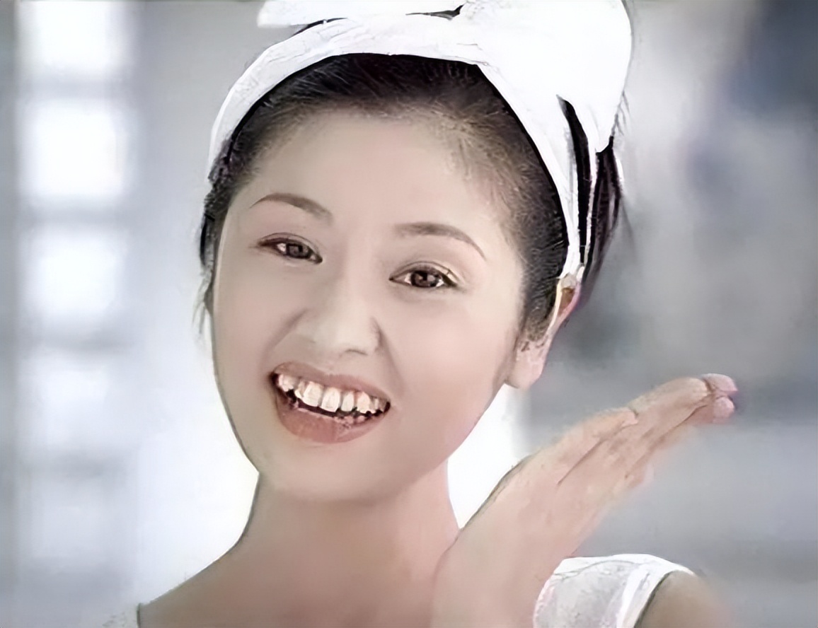 根管治疗烤瓷牙冠牙缝发黑,娱乐圈里都是谁是烤瓷牙