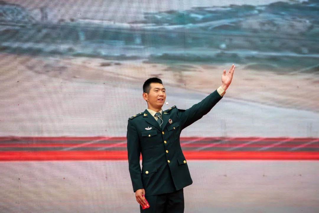 热血、感动、誓言……新兵的告别晚会激情澎湃、看点满满