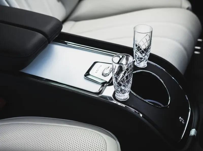 宾利mulliner最新款,宾利mulliner2023款