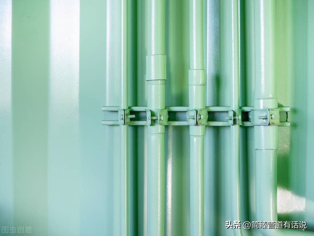 管道支吊架安装要求不包括,管道支吊架按限制管道位移可分为