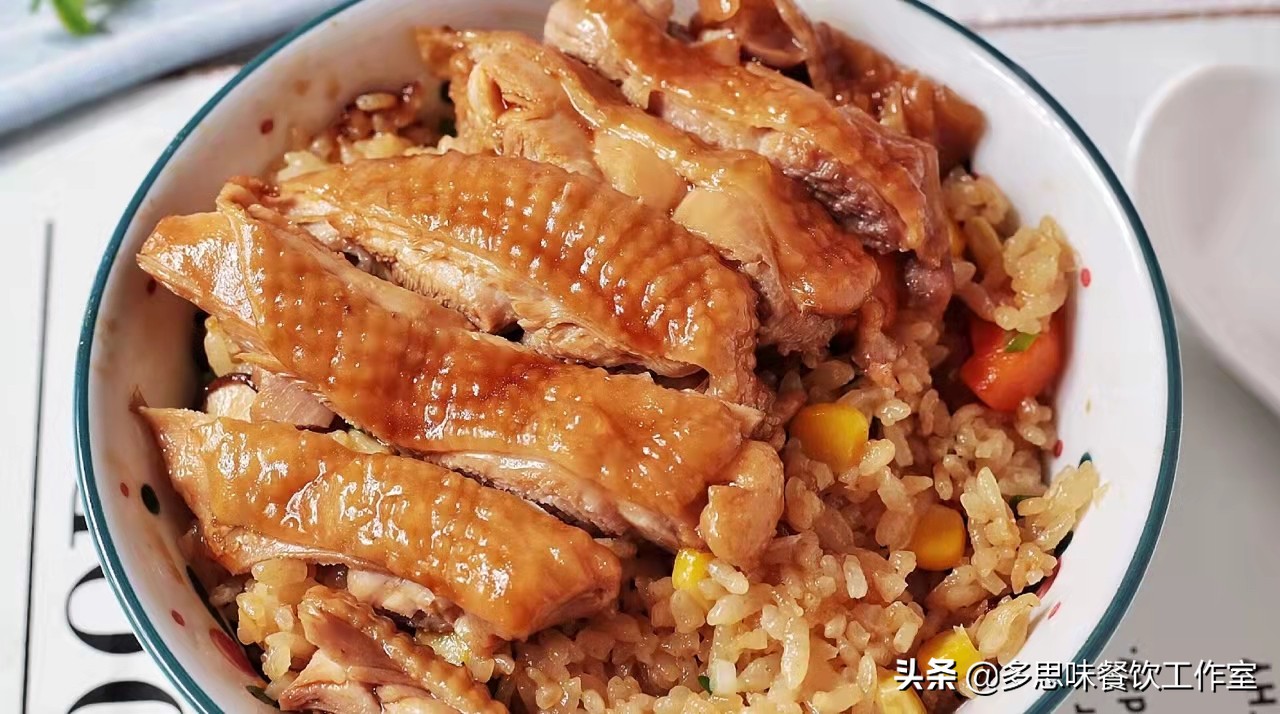 好吃到停不下来的电饭锅焖饭做法,大电饭锅焖饭的正宗做法